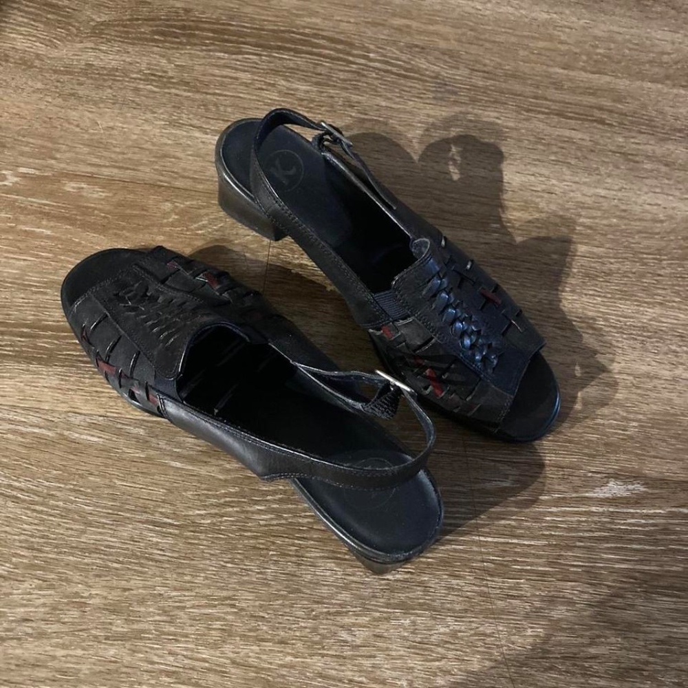 Leather sandals - Picture 4 of 4